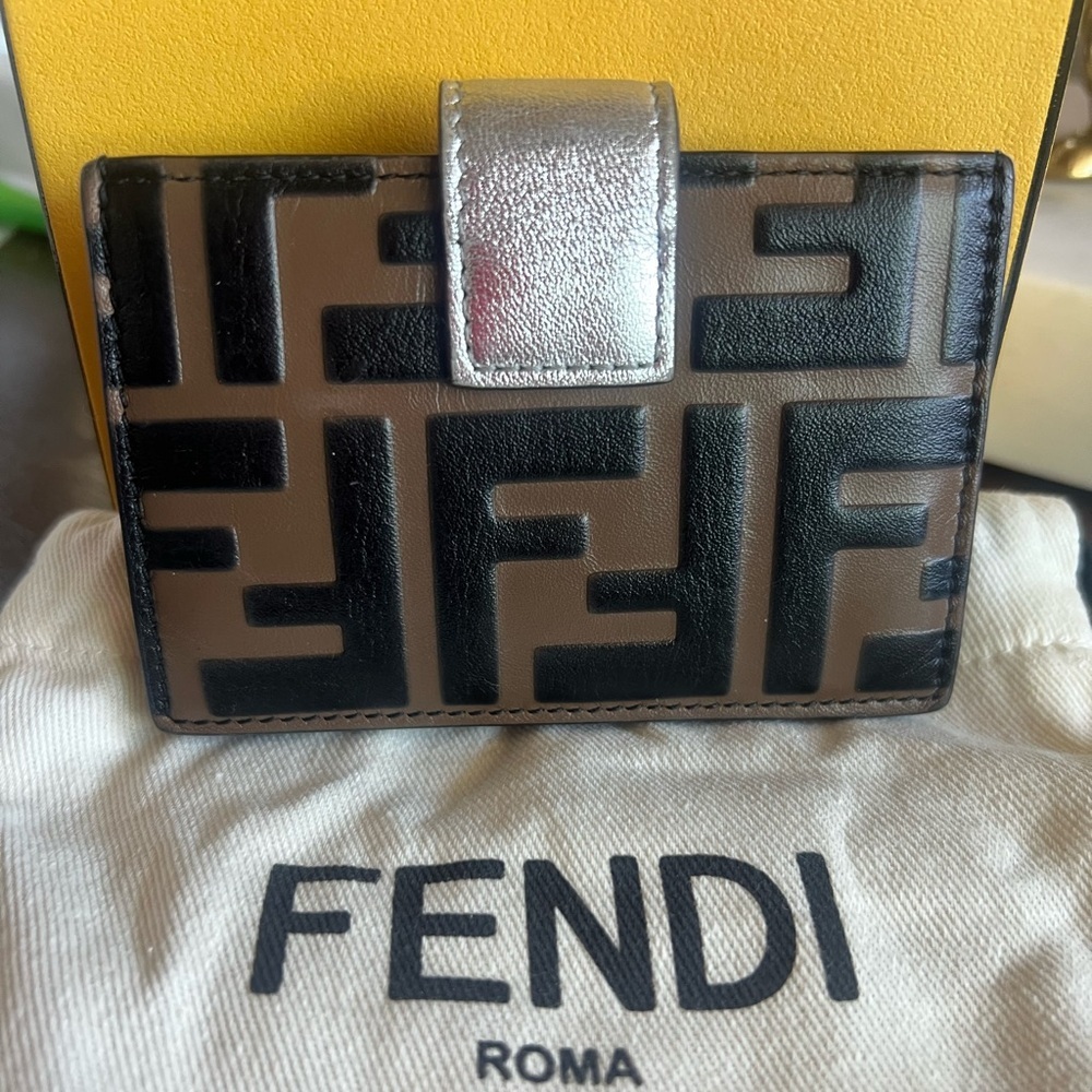 FENDI Tobacco Silver FF Zucca Lambskin Leather Maya Snap Accordion Card Wallet - Picture 4 of 12
